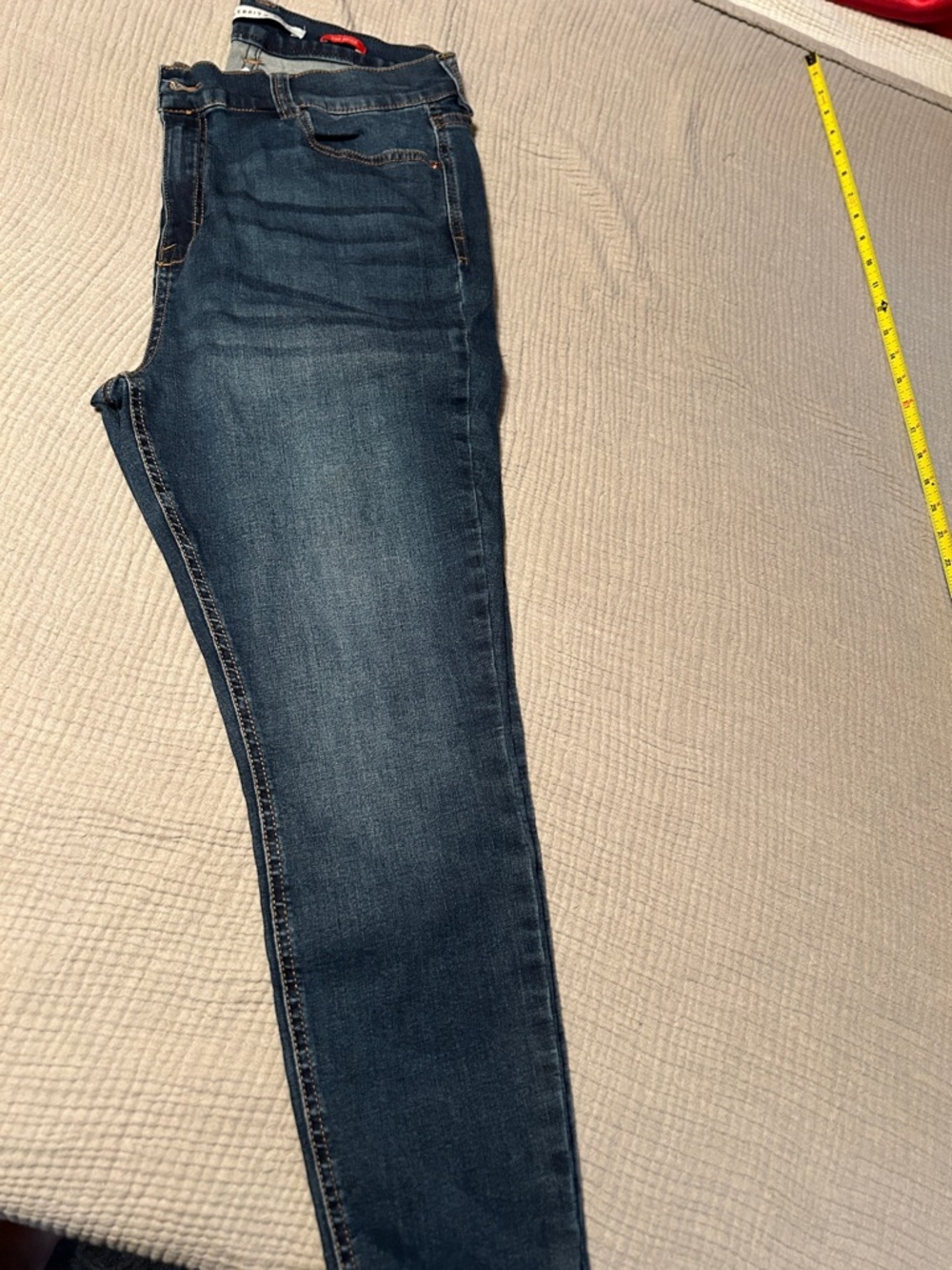 Dark Wash Skinny Jeans